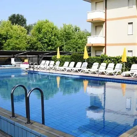 Apartamento Db Con Piscina-carraro Immobiliare Jesolo-family Lido di Jesolo