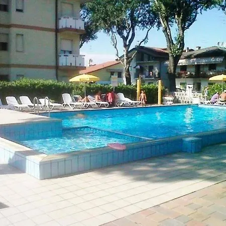 Db Con Piscina-carraro Immobiliare Jesolo-family