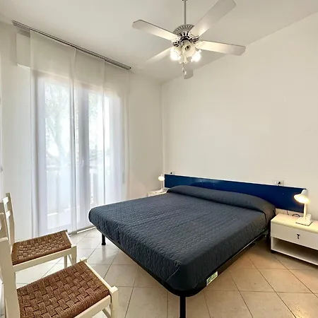 Apartment Db Con Piscina-carraro Immobiliare Jesolo-family